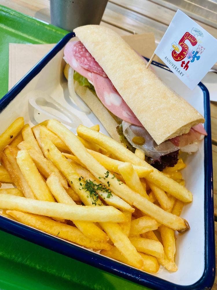 EAT EAT EAT