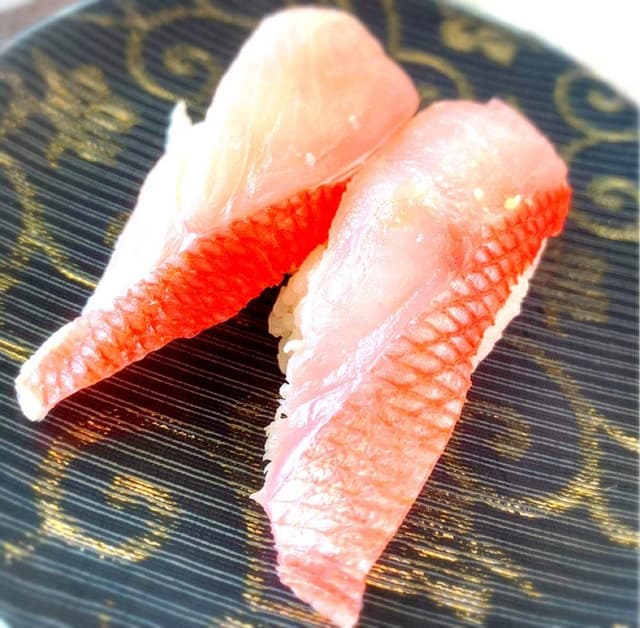 地魚 回転寿司 魚どんや - サブ画像3