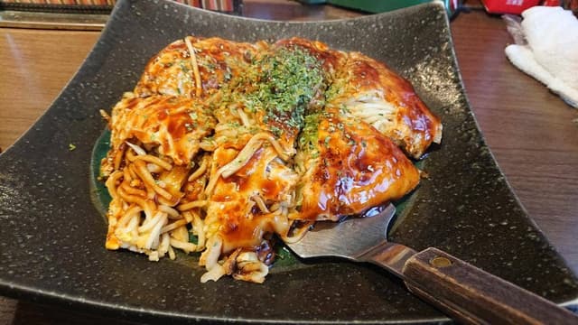 鉄板焼き&お好み焼き どーなが - サブ画像1