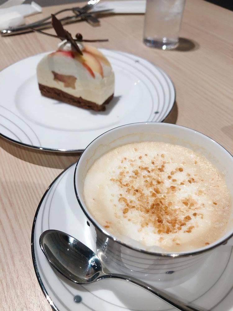 カフェ ラウンジ コアガリ ホテルロイヤルクラシック大阪