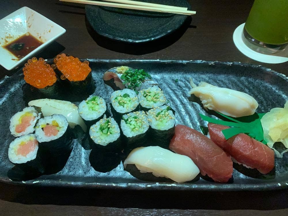 海鮮鮨 義 久米川店