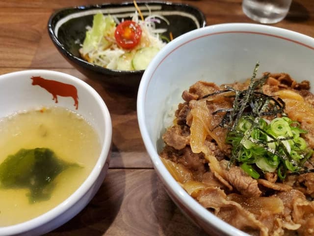 串焼ホルモン 壽 - サブ画像1
