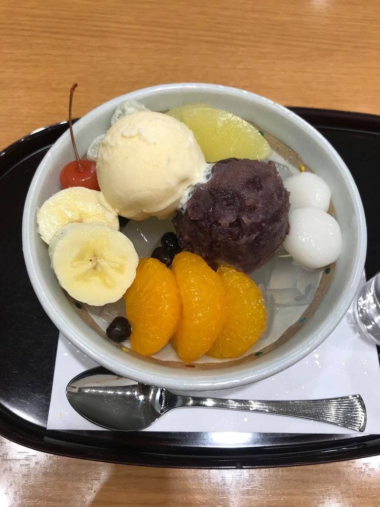 鶴屋吉信 京 茶房TSURU