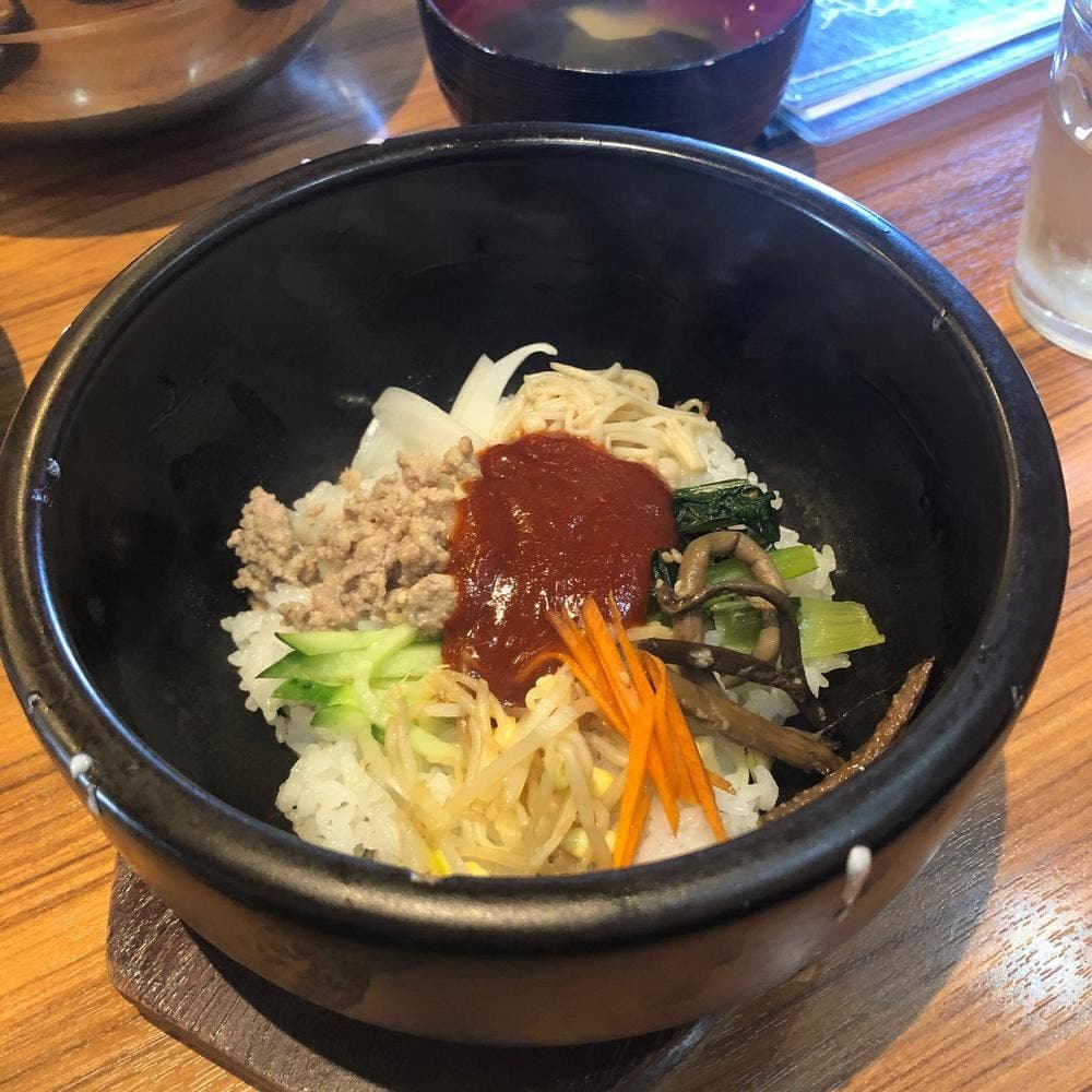 本場ビビンバ 栄香苑