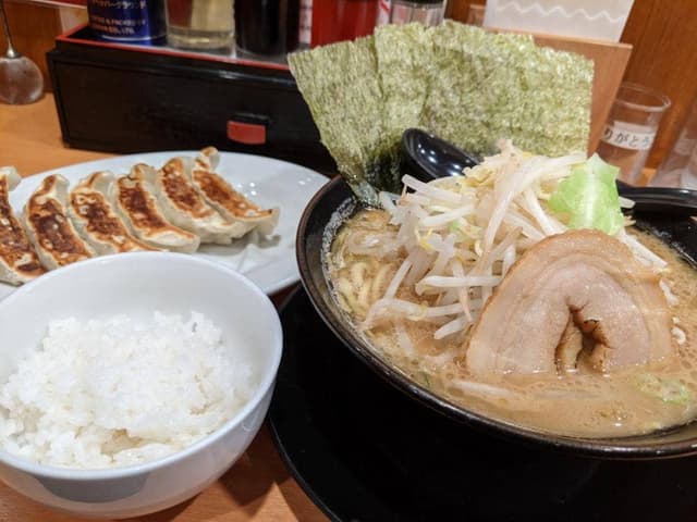 横浜家系ラーメン 春樹 北赤羽店 - サブ画像1