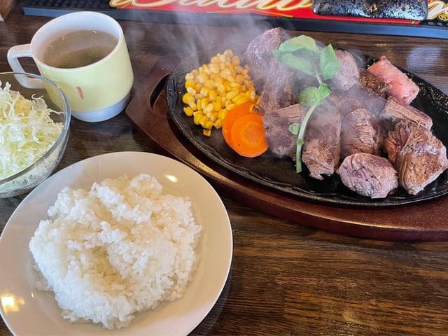 Steak Center 昭和町西条店 - サブ画像1