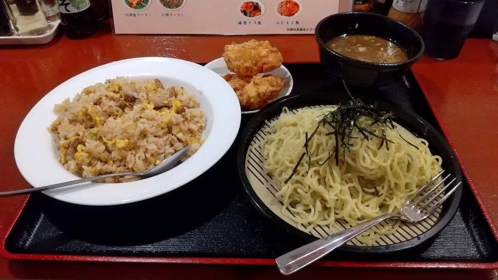 台湾料理 鴻運来
