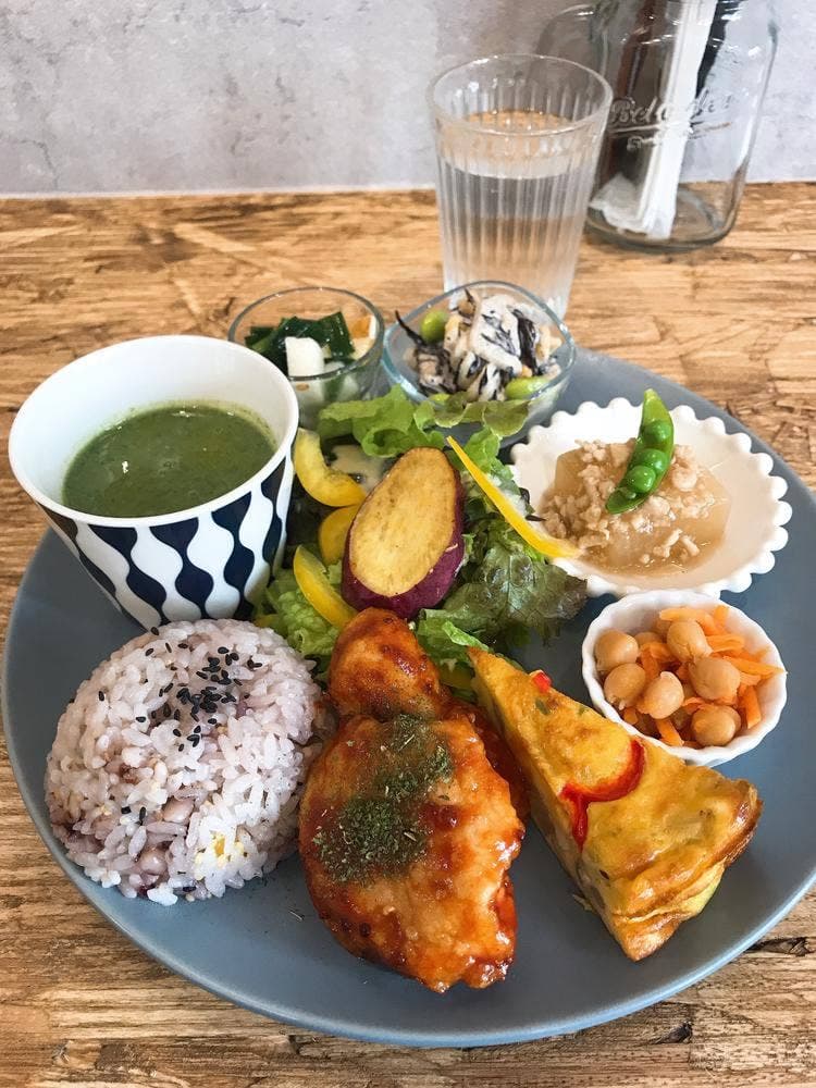 ハレル食堂