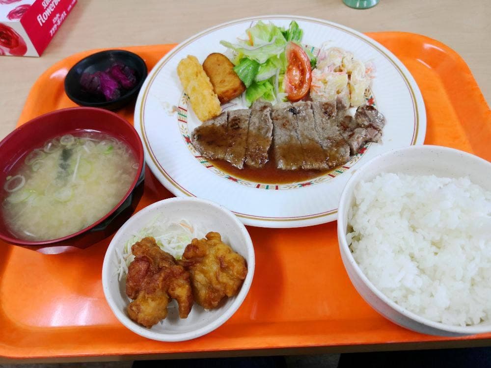 大町食堂