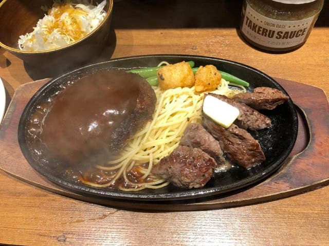 1ポンドのステーキハンバーグ タケル 天満店 - サブ画像2