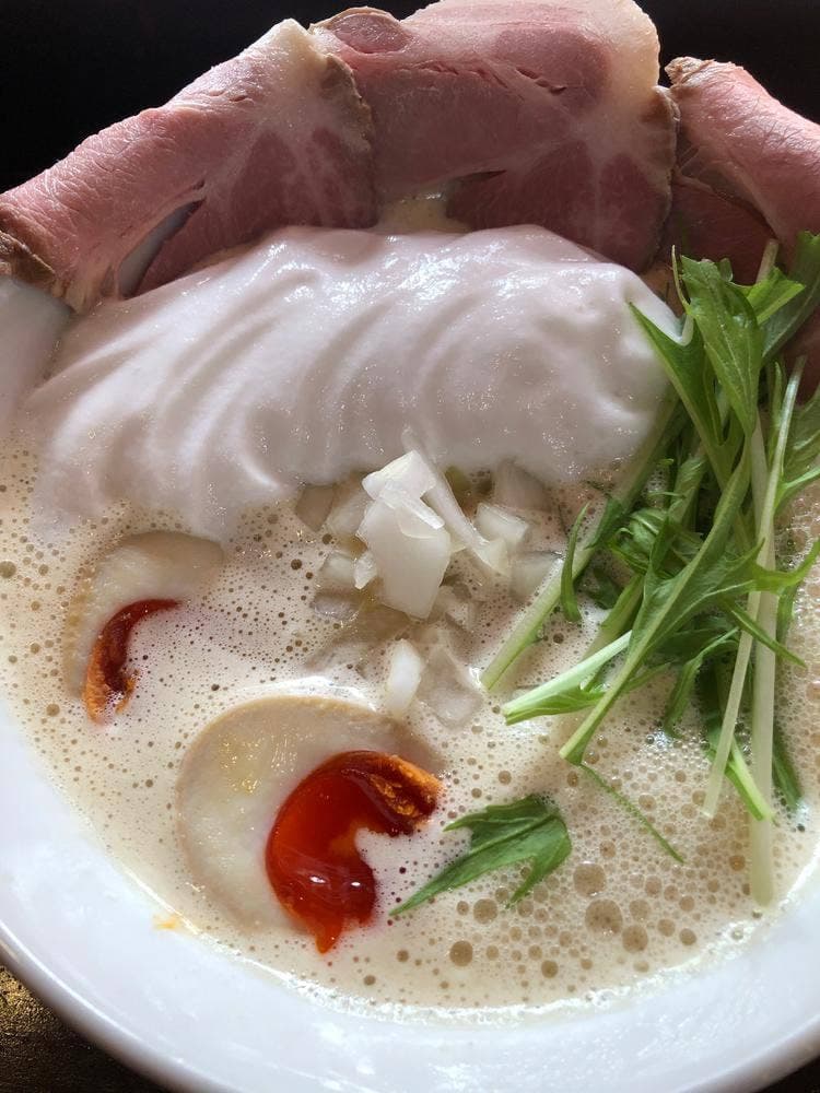 ふく流ラーメン 轍 アメリカ村店