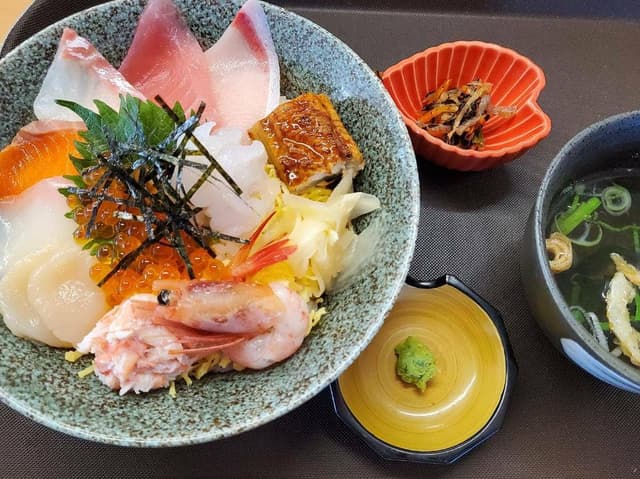 海み屋 新湊きっときと市場 - サブ画像1