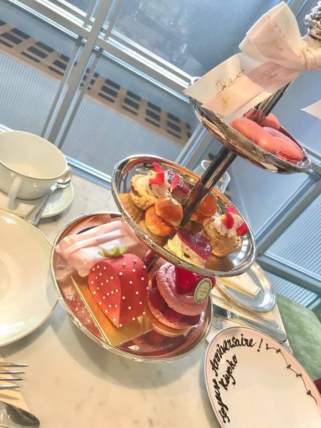 ラデュレ京都四条店 - サブ画像2