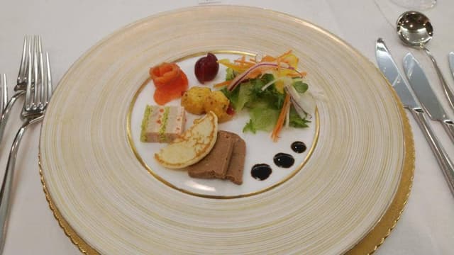 カジュアルダイニング アイリス 名鉄グランドホテル - サブ画像2