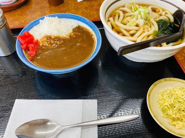 山田うどん 八王子長沼店 - サブ画像3