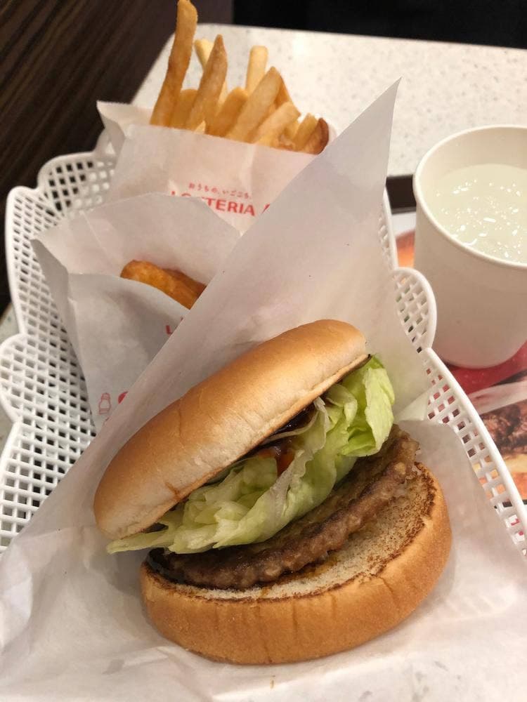 ロッテリア イオンスタイル河辺店