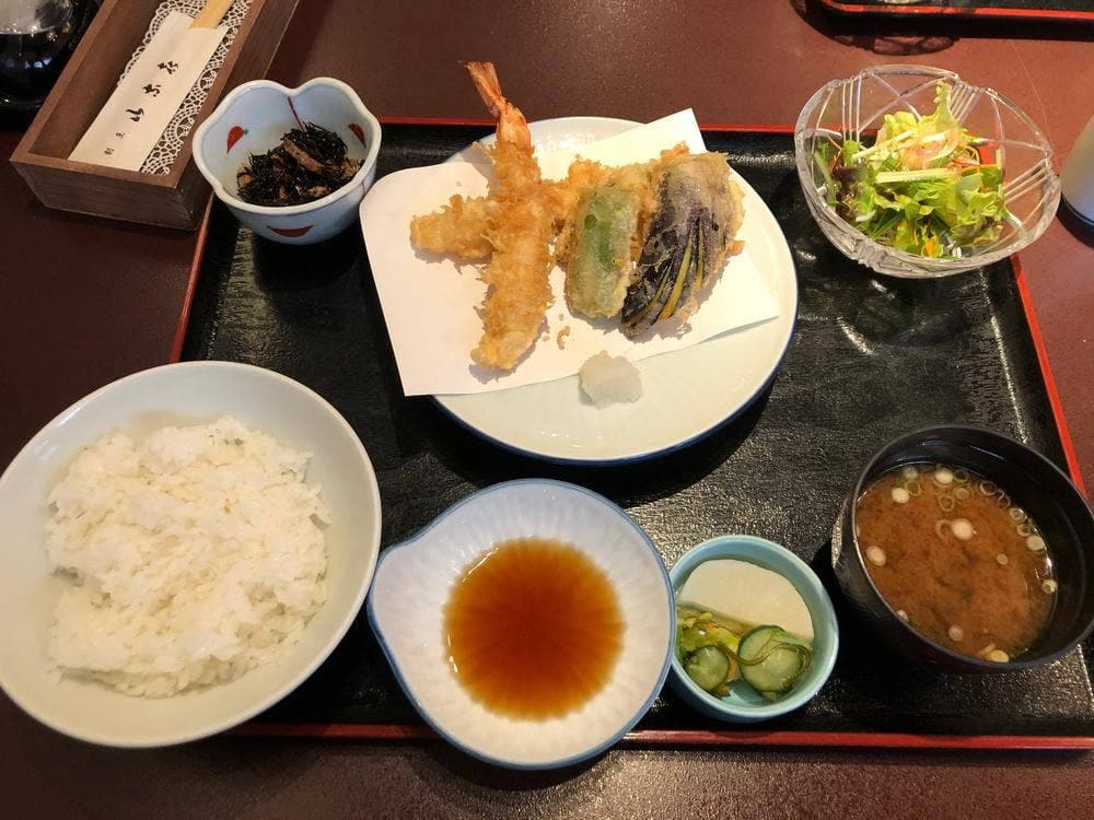 割烹 伊奈喜