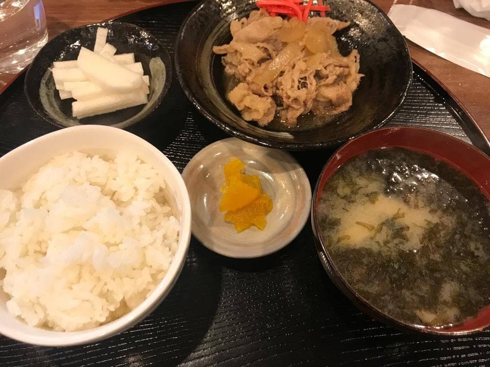 呑喰処マルコメ曙