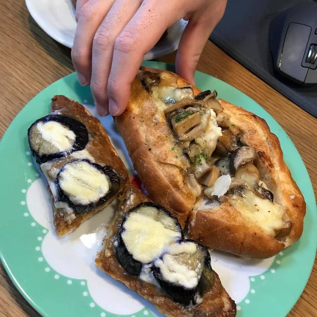 パン工房 ティアラ - サブ画像1