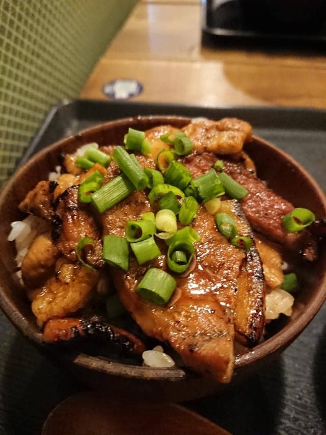 つけ麺と炭焼き豚丼 笑門 - サブ画像3
