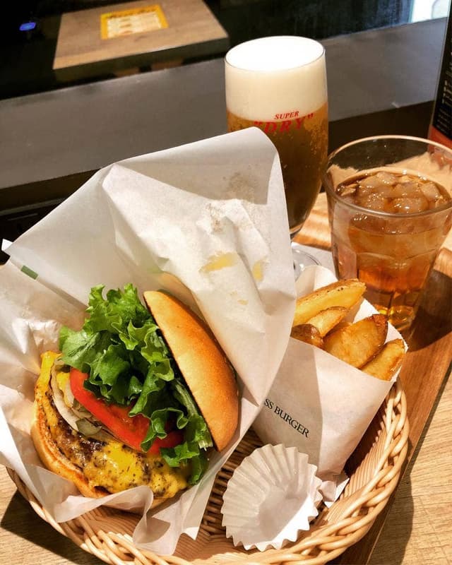 フレッシュネスバーガー 新宿NSビル店 - サブ画像1