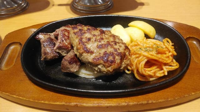 ステーキ宮 貝塚店 - サブ画像3