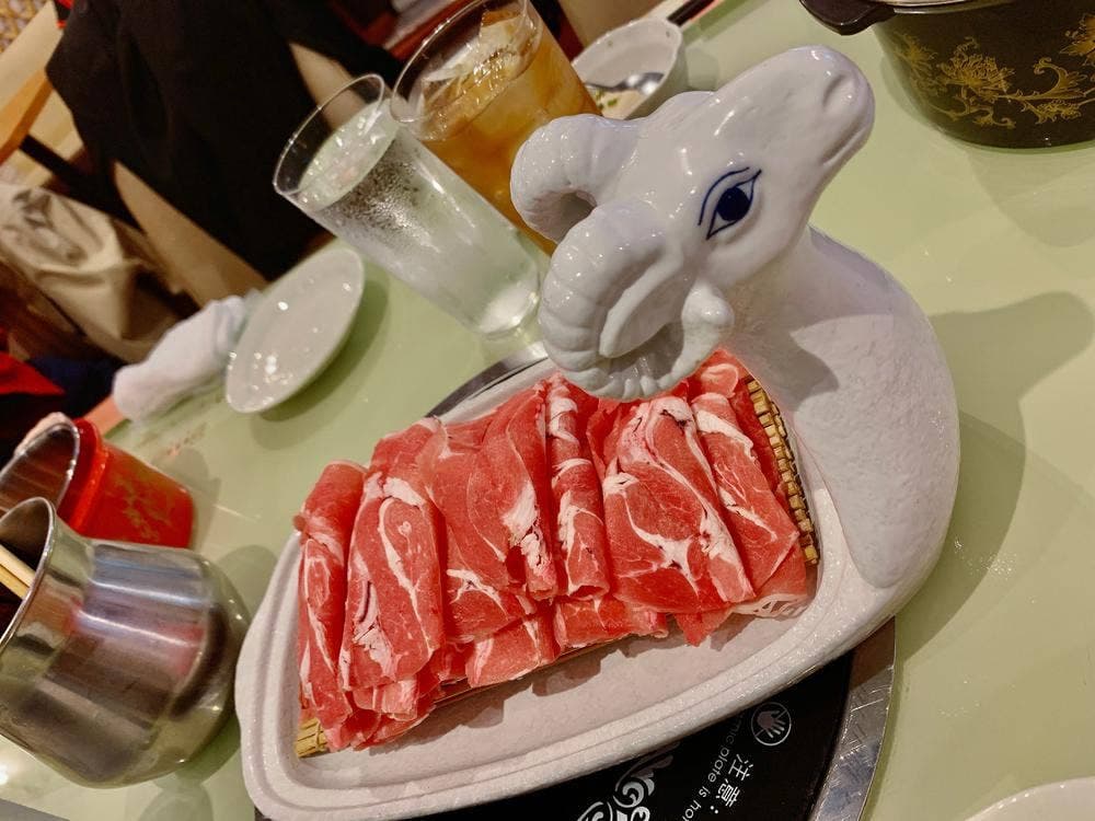 内モンゴル薬膳鍋 楽図苑