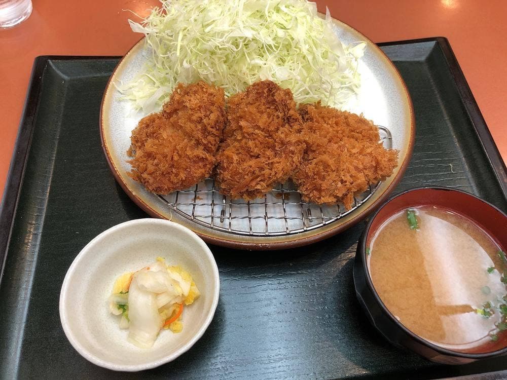 とんかつ伊勢 新宿NSビル店