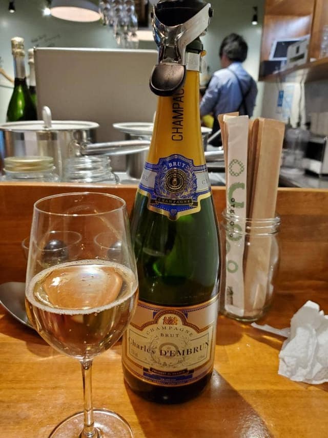 スタンドシャン食 TOKYO恵比寿 Champagne & GYOZA BAR - サブ画像3
