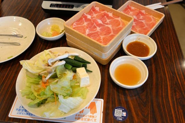 しゃぶ葉 雀宮店 - サブ画像1