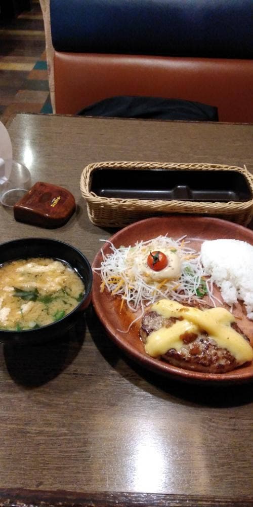びっくりドンキー 本通店 - サブ画像2
