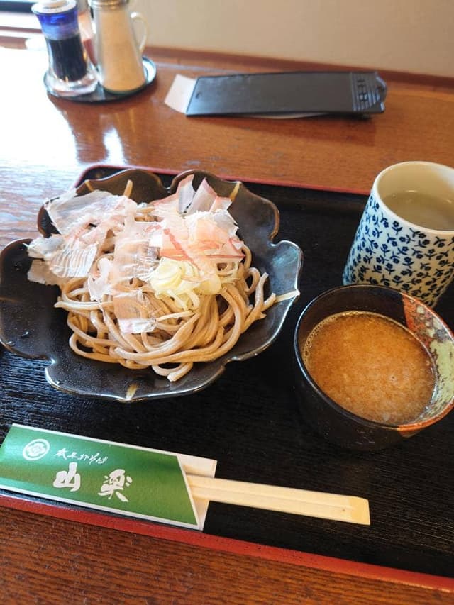 本手打ちそば 山楽 - サブ画像2