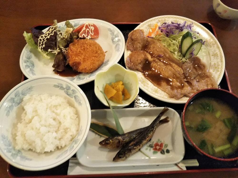 食彩亭 しげ路