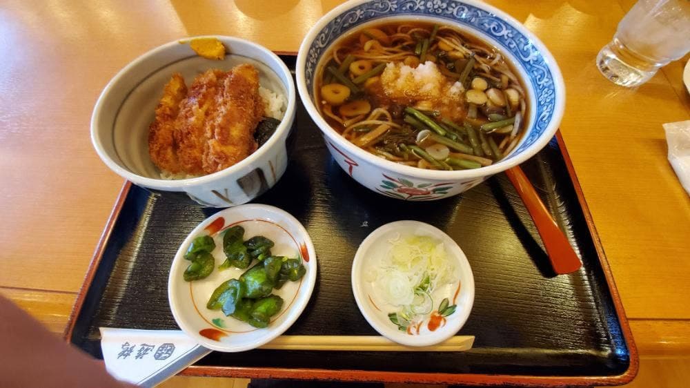 遊鶴 南8条店