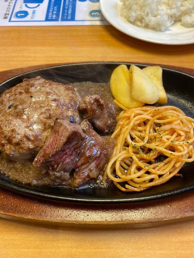 ステーキ宮 守谷店 - サブ画像1