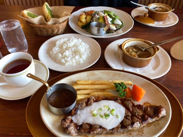 ロイヤルホスト 富士吉田店 - サブ画像2