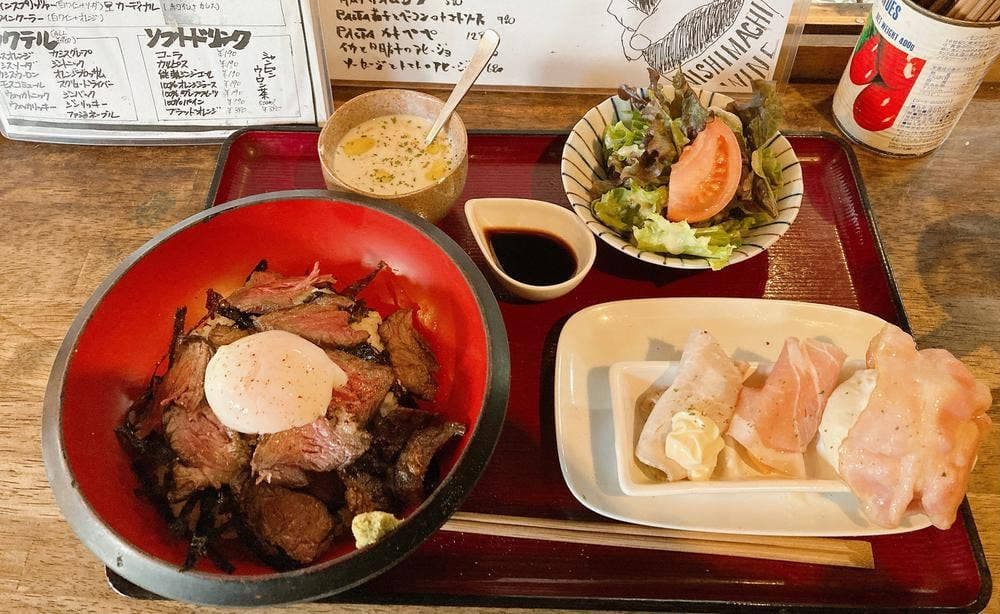 西町ワイン食堂