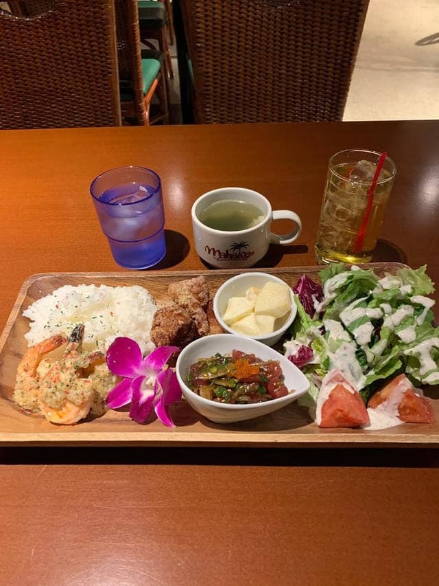 ハワイアンダイニング＆バー マハロア - サブ画像1