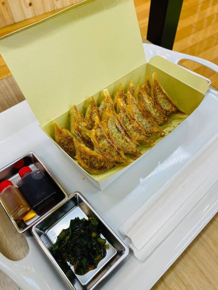 餃子専門店しのはら