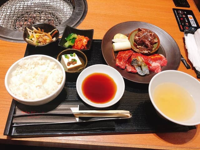 焼肉トラジ 町田店 - サブ画像1