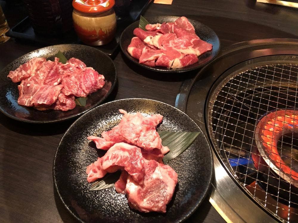焼肉 有山亭