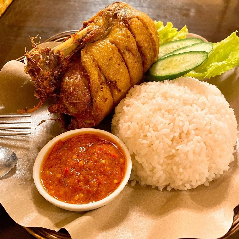 Dapoer Koneng Indonesiam Cafe