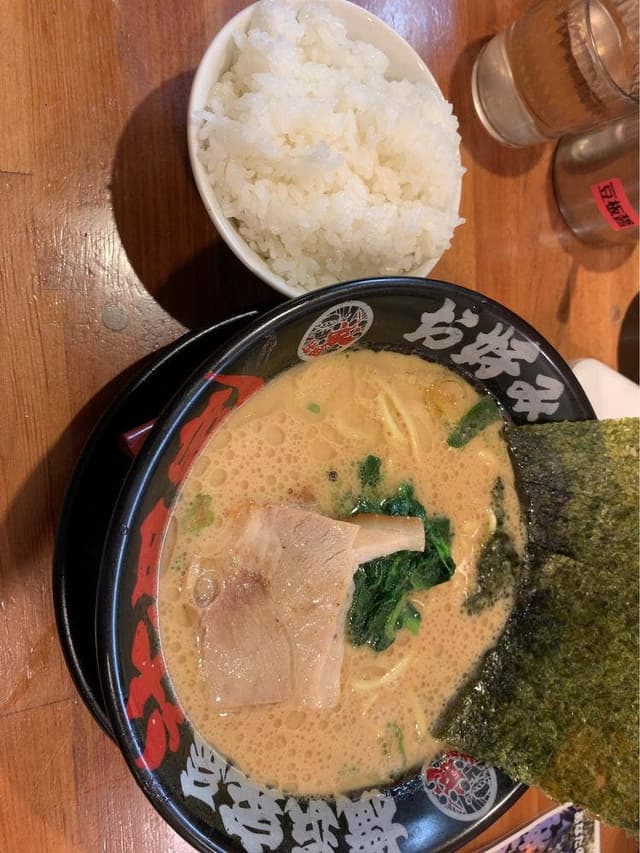 横浜家系ラーメン 辻田家 石橋店 - サブ画像1