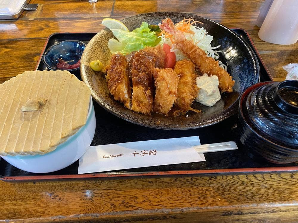 レストラン十字路