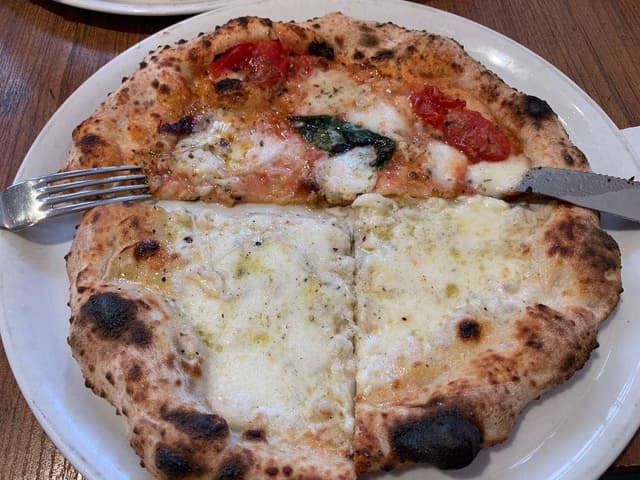 FREY'S Famous Pizzeria - サブ画像2