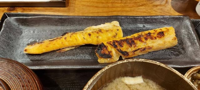 炭火焼干物定食 しんぱち食堂 田町店 - サブ画像3