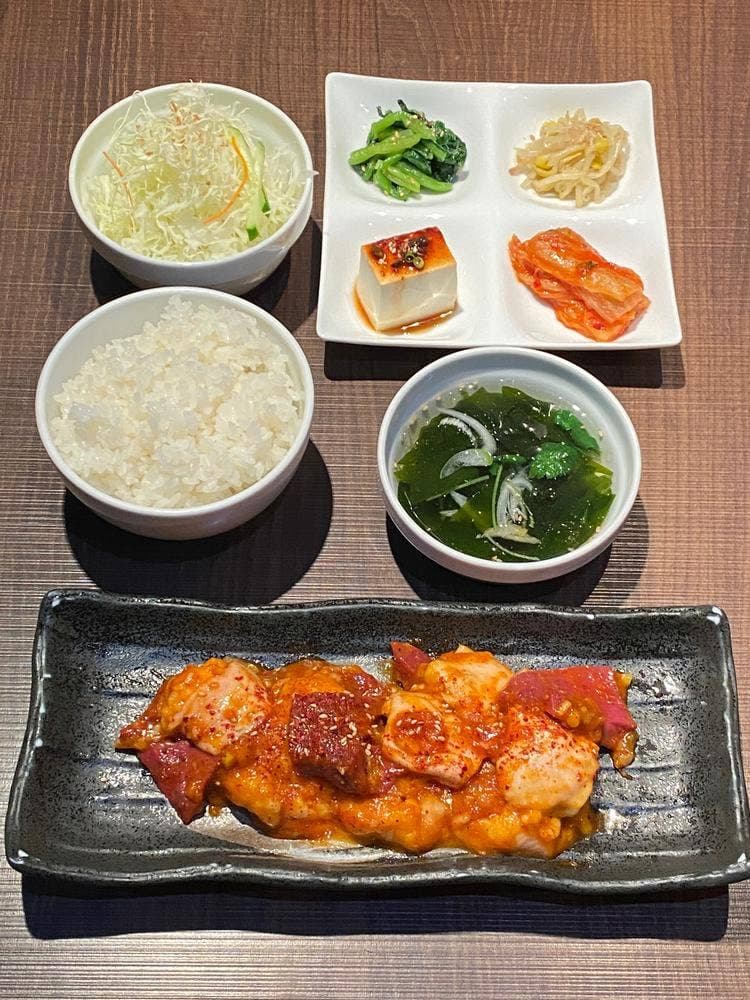 ホルモン焼道場 蔵 昭島店