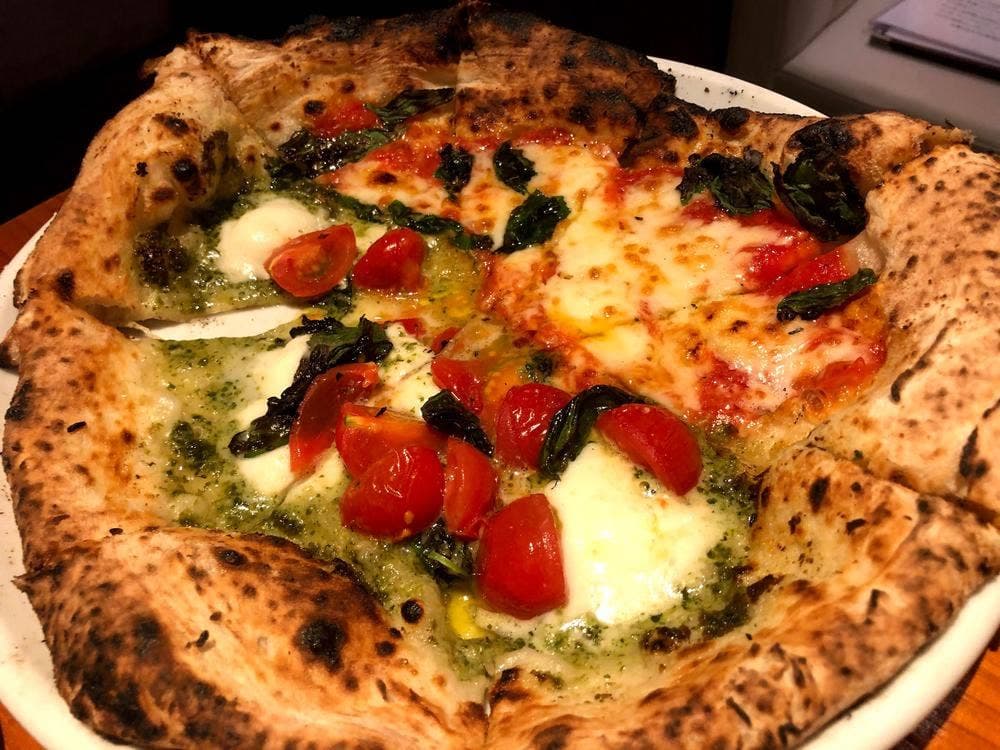 Pizzeria Ampia-ピッツェリア アンピア-