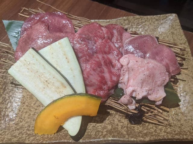 焼肉ホルモン酒場 陽真 - サブ画像1