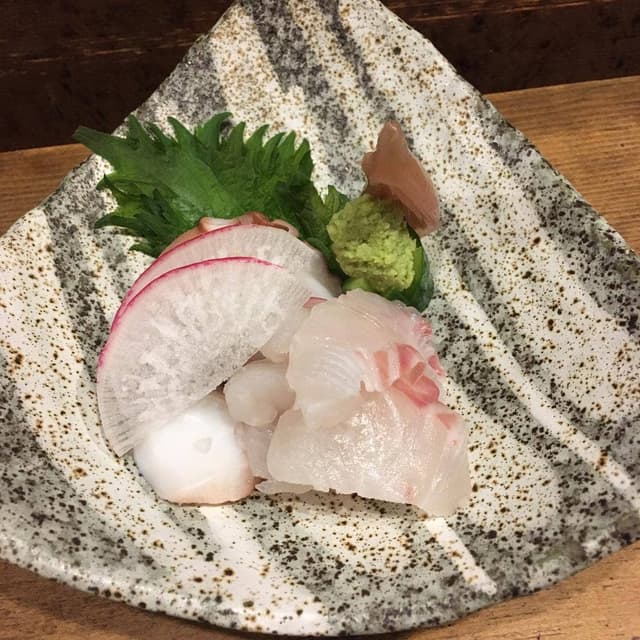 炭火焼きとりとお酒 はち - サブ画像1